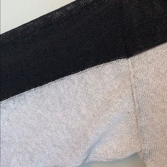 💕HP💕525 America black and white Striped sweater - Picture 8 of 14